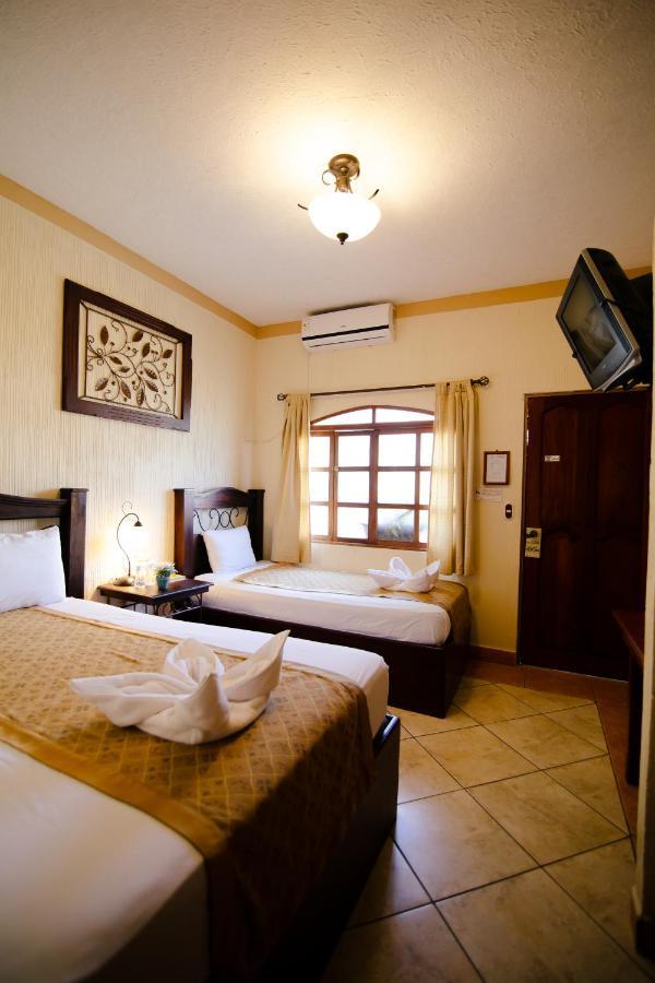 Hotel Quinta Maya Flores Eksteriør billede