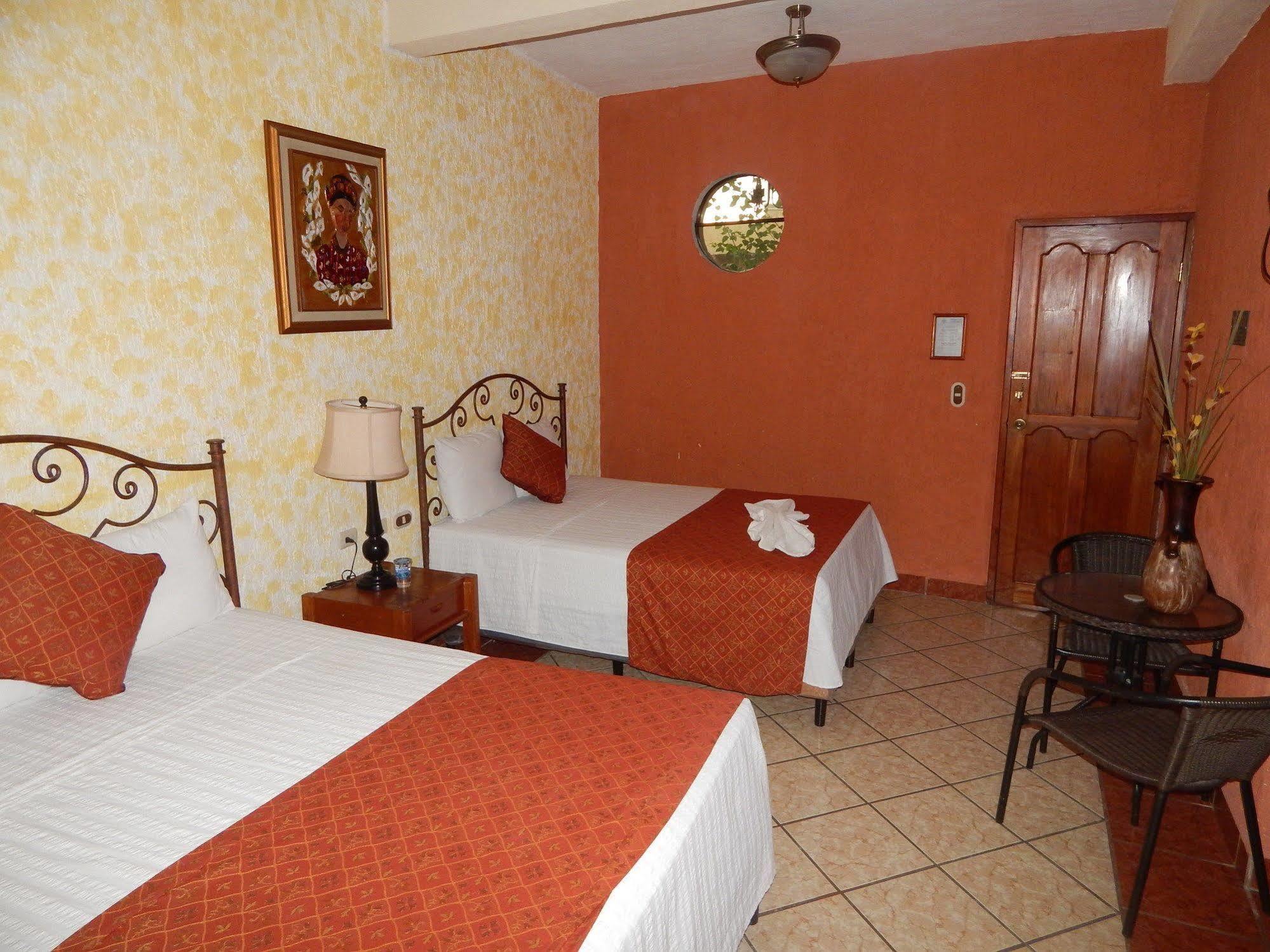 Hotel Quinta Maya Flores Eksteriør billede