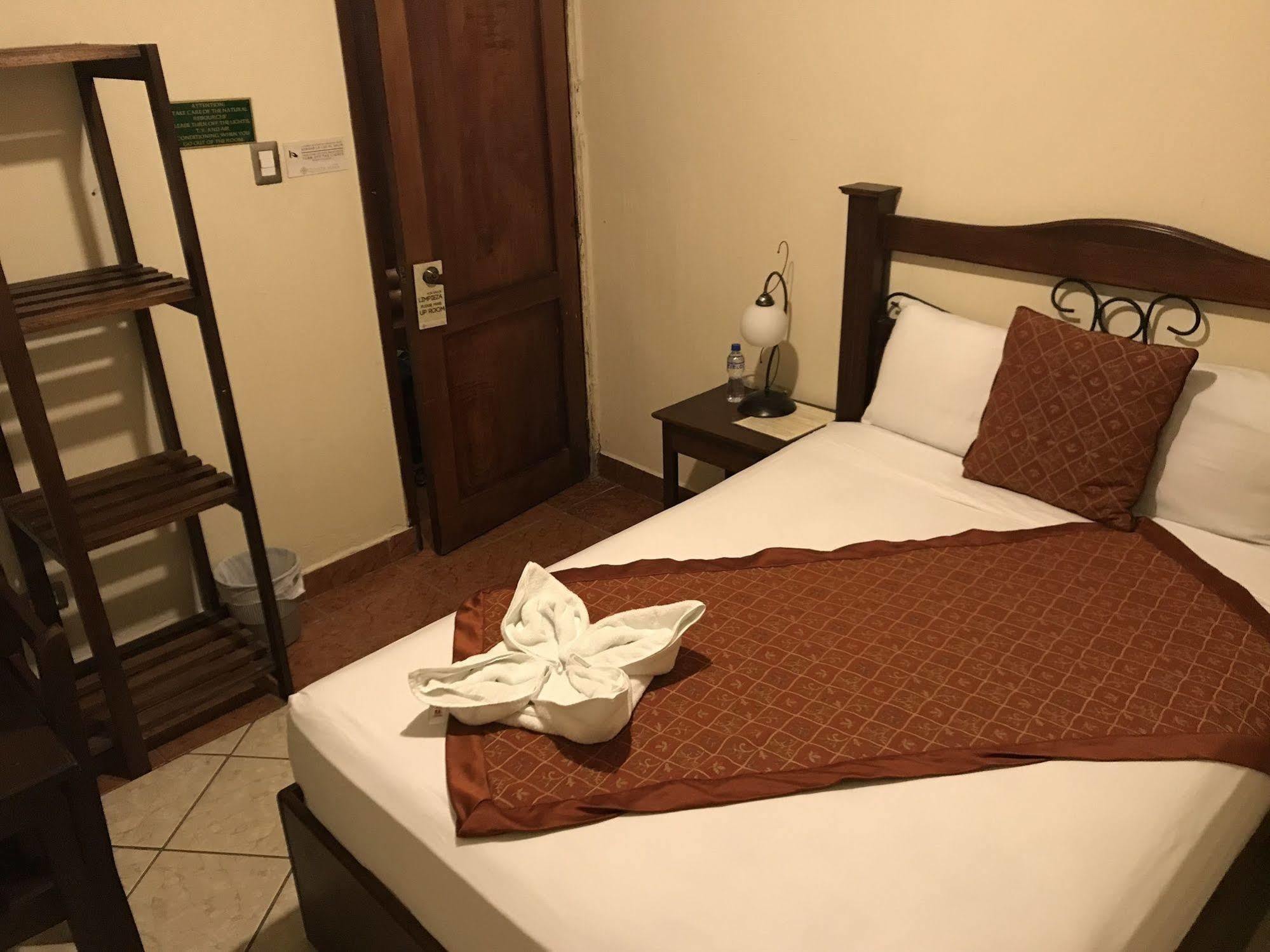 Hotel Quinta Maya Flores Eksteriør billede